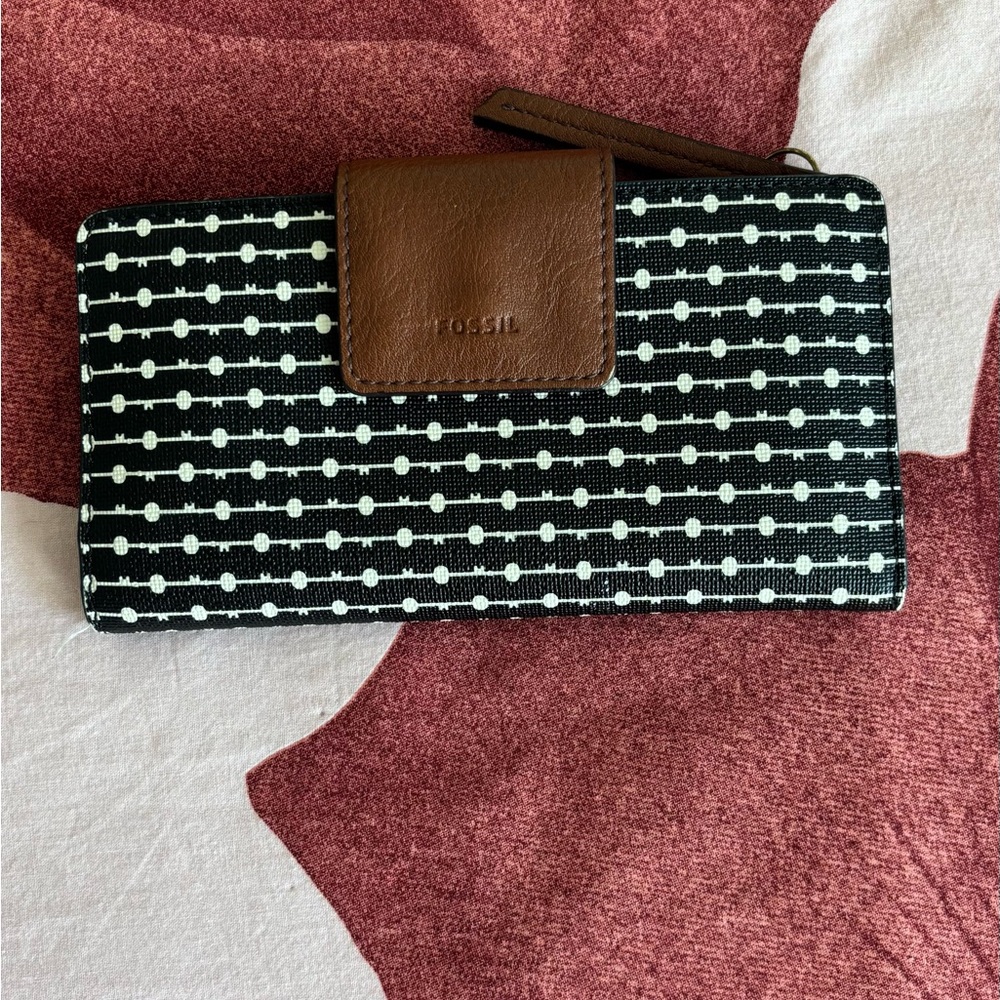 Fossil Black and White Patterned Wallet with Brown Flap